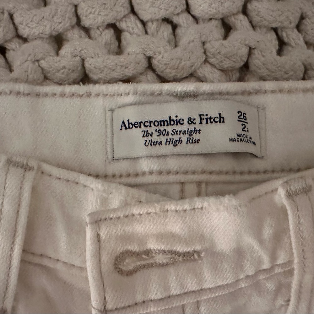 Abercrombie and Fitch 90s straight ultra high rise pants